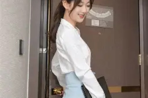 炸裂！司晓迪凌晨甩黑色吊带美照评论区从吃瓜到吐槽吵翻了天