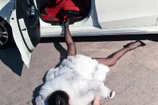 网红桐桐就酱突然停播圈内互撕爆猛料网友直呼这下真要凉了