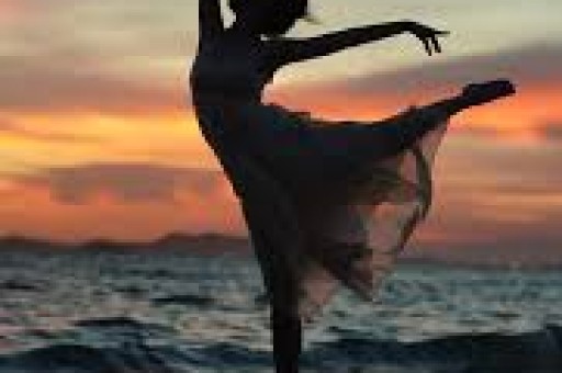 科技昨夜今晨 0117：曝四家厂商下调全年手机出货预期；比亚迪海洋 8 系预告图公布；英伟达大幅下调数据中心铜使用量需求